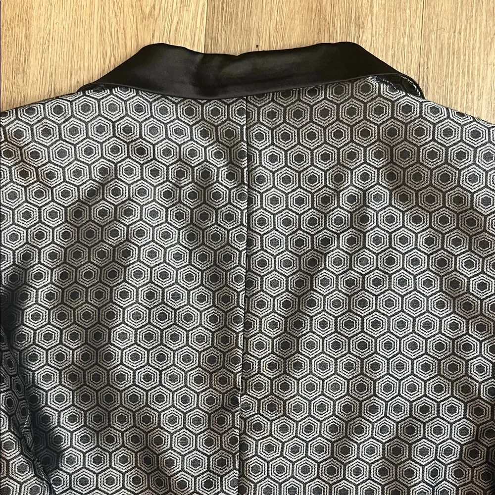 Tailorbyrd Black and Gray Geometric Jaquard Dinner Jacket Size 44R